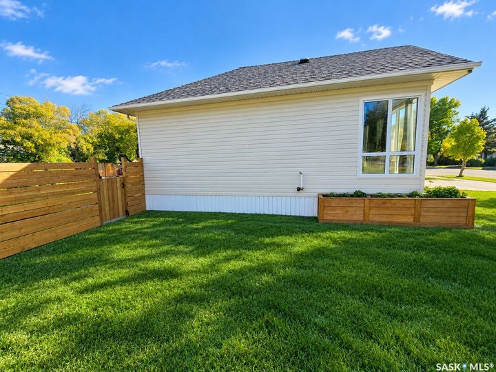 Property Photo: 136 10th Street NE SK S4H 1G9