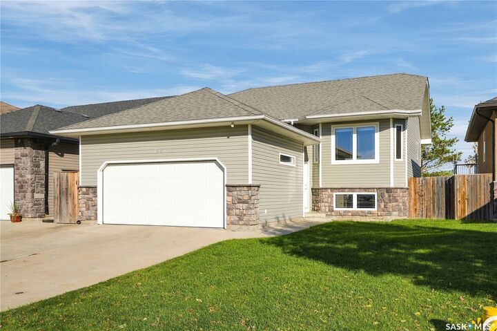 Property Photo:  126 Lamarsh Road  SK S7W 1B7 