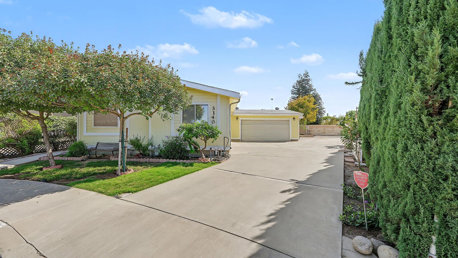 Property Photo:  3140 S Parkwood Street  CA 93277 