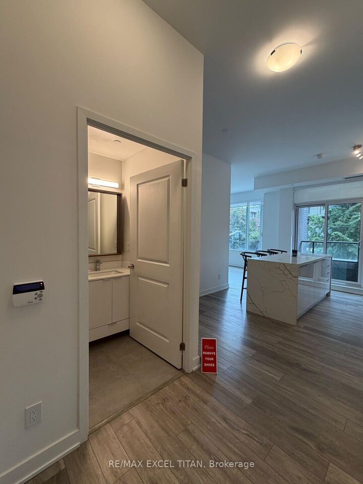 Property Photo:  543 Richmond Street W 211  ON M5V 0W9 