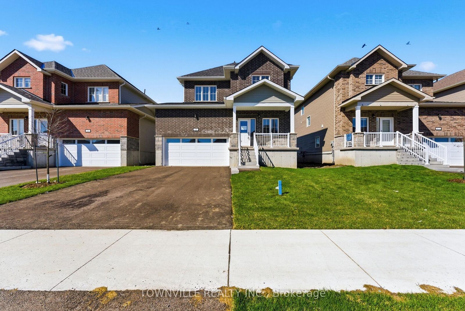 Property Photo:  15 Bradden Crescent  ON K8N 0T8 