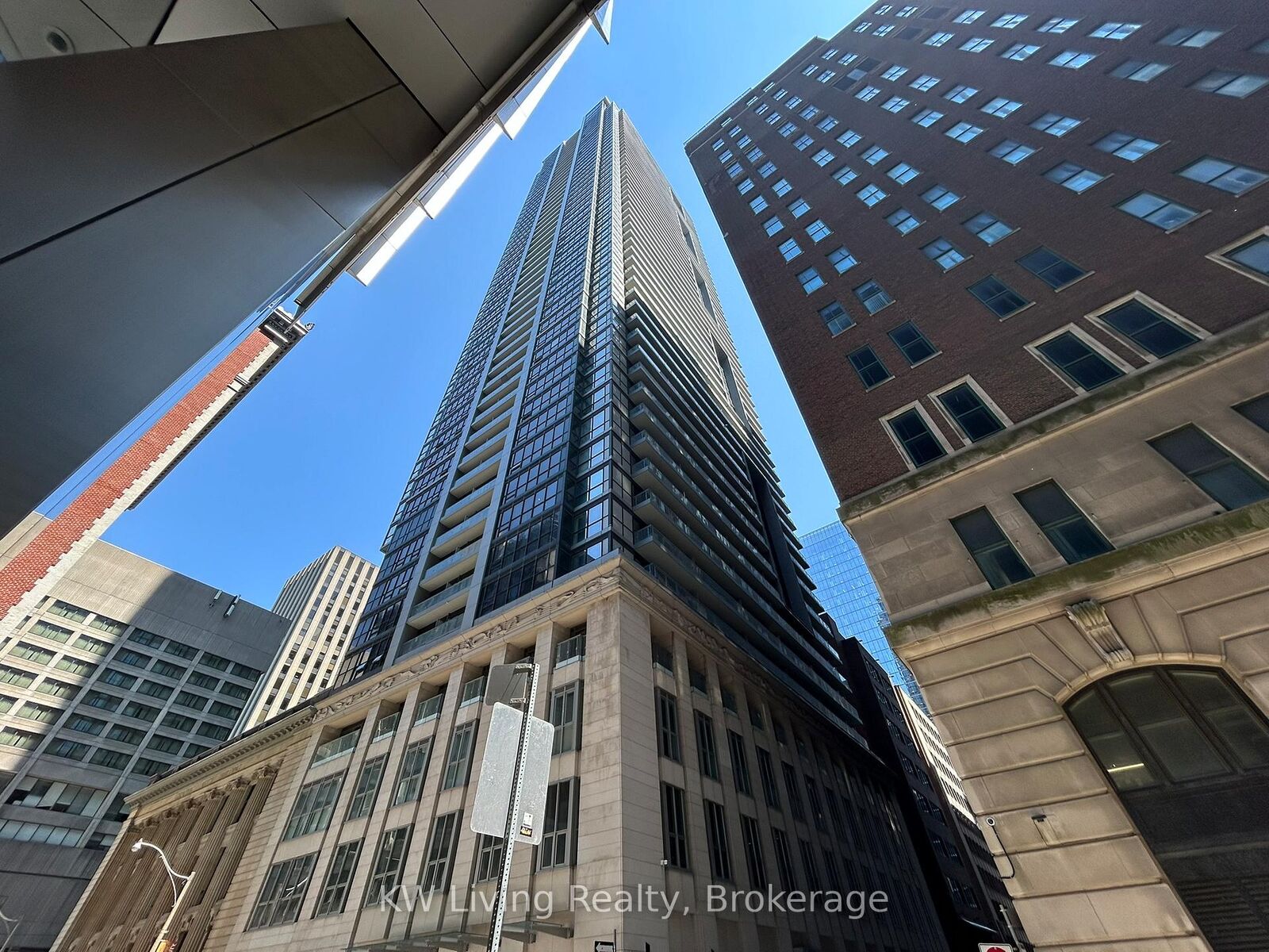Property Photo:  70 Temperance Street 2708  ON M5H 0B1 