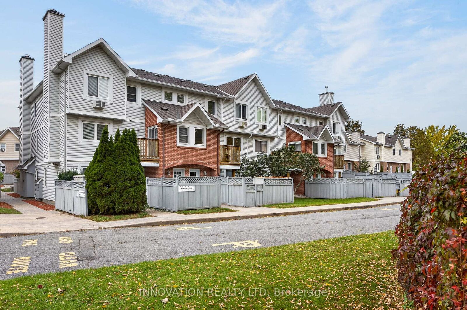 Property Photo:  315 Mullett Street 6  ON K7C 4J6 