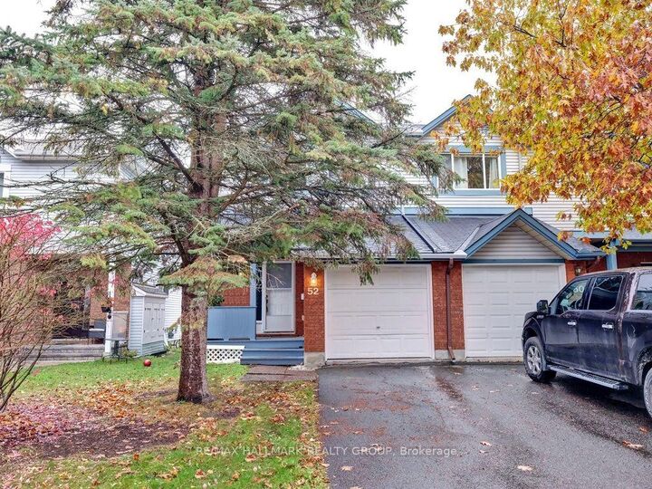 Property Photo: 52 Piper Crescent ON K2K 2S8