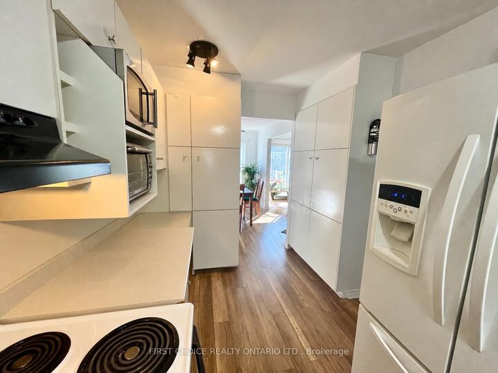 Property Photo: 825 Cahill Drive W 186 ON K1V 9N8