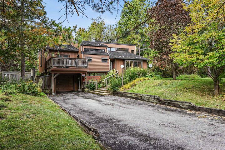 Property Photo:  2 Briarwood Court  ON L0L 1X0 