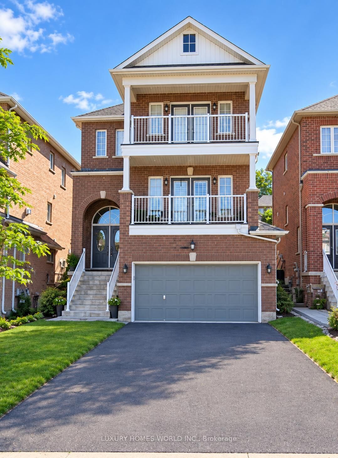 Property Photo:  192 Muirfield Drive  ON L4N 6K7 