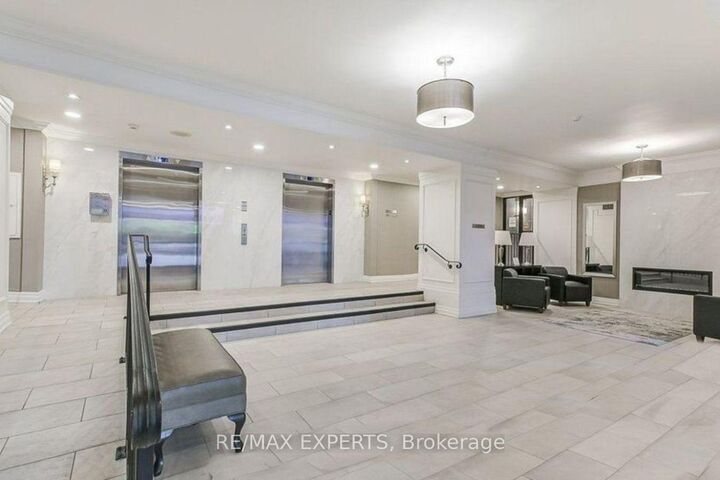Property Photo:  5 Weldrick Road W 605  ON L4C 8S9 