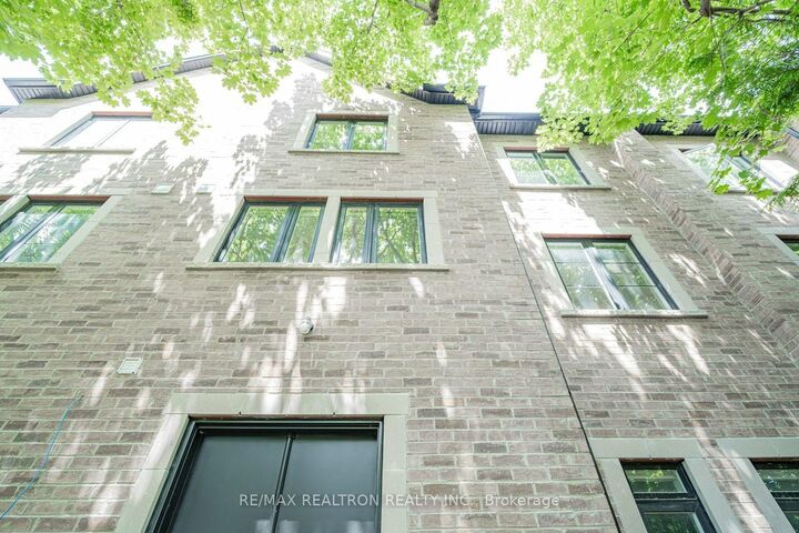 Property Photo:  260 Eagle Street 22  ON L3Y 1K1 