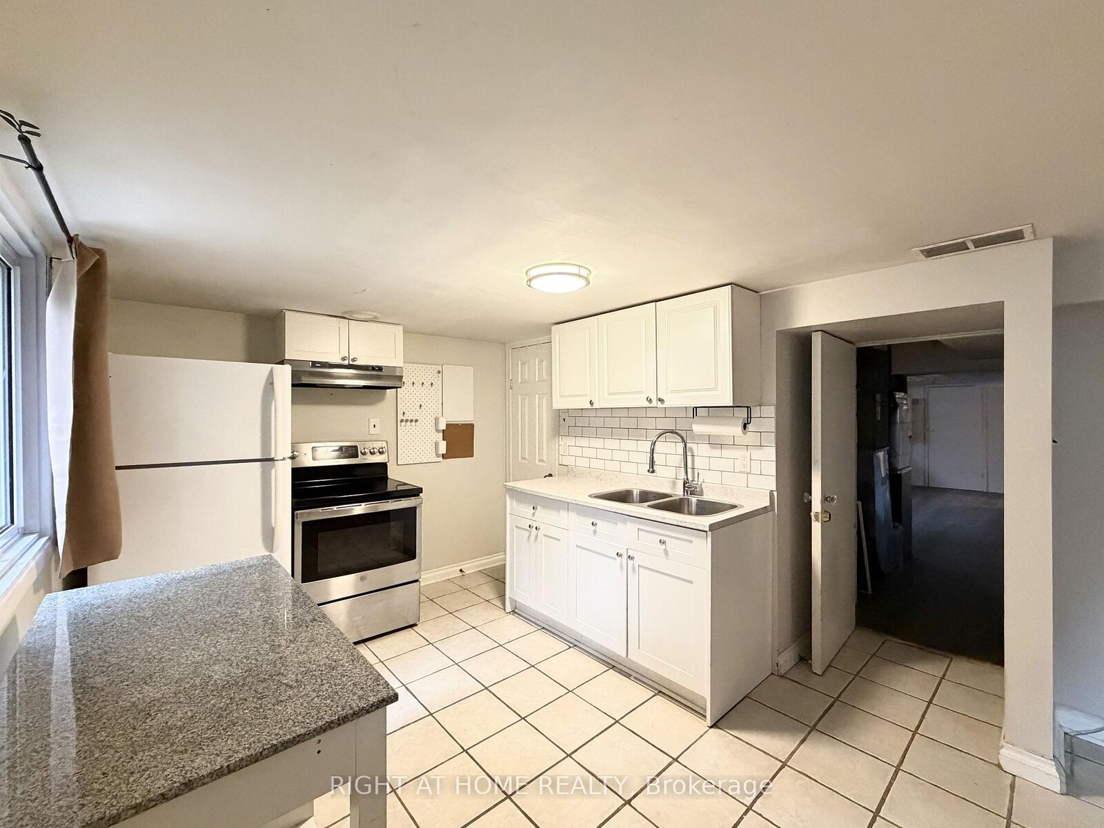 Property Photo:  214 Greenwood Avenue Lower  ON L1J 1W6 