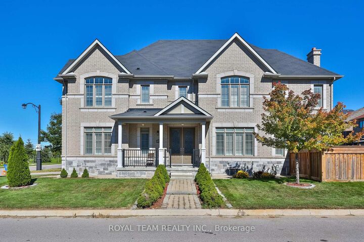 Property Photo:  636 McGregor Farm Trail  ON L3X 0H3 