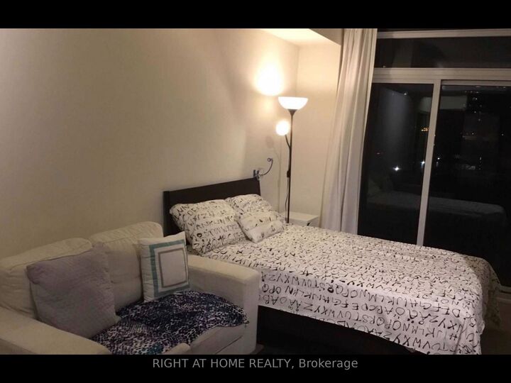 Property Photo:  88 Sheppard Avenue E 409  ON M2N 0G9 