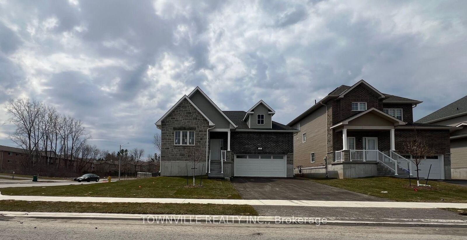 Property Photo:  3 Bradden Crescent  ON K8N 0T8 