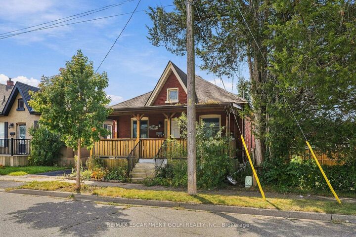 Property Photo:  7 Tom Street  ON N3S 2T2 