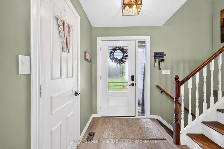 Property Photo:  4505 Susan Drive  ON K6T 1A3 