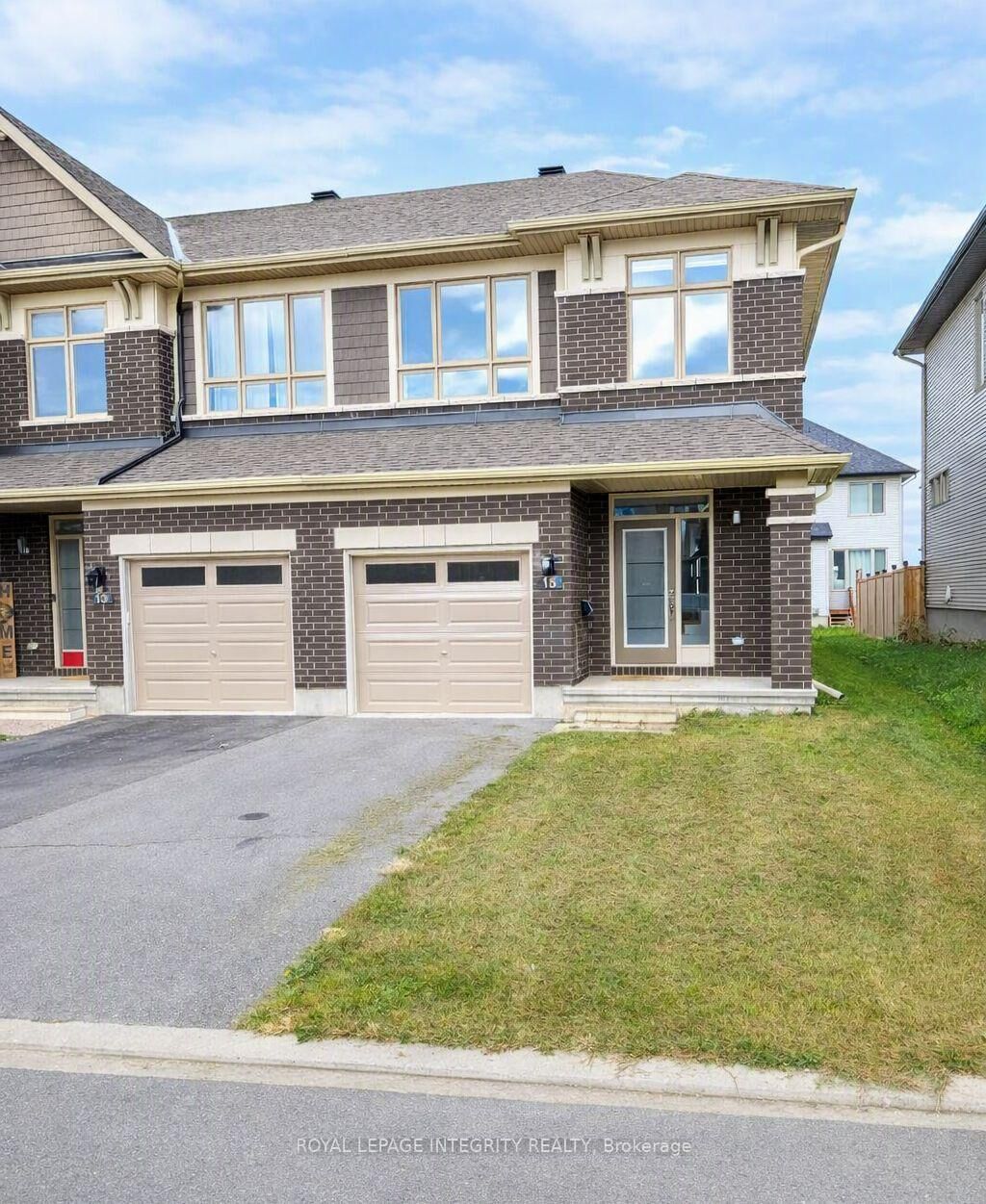 Property Photo: 15 Brixton Way ON K2S 2N9