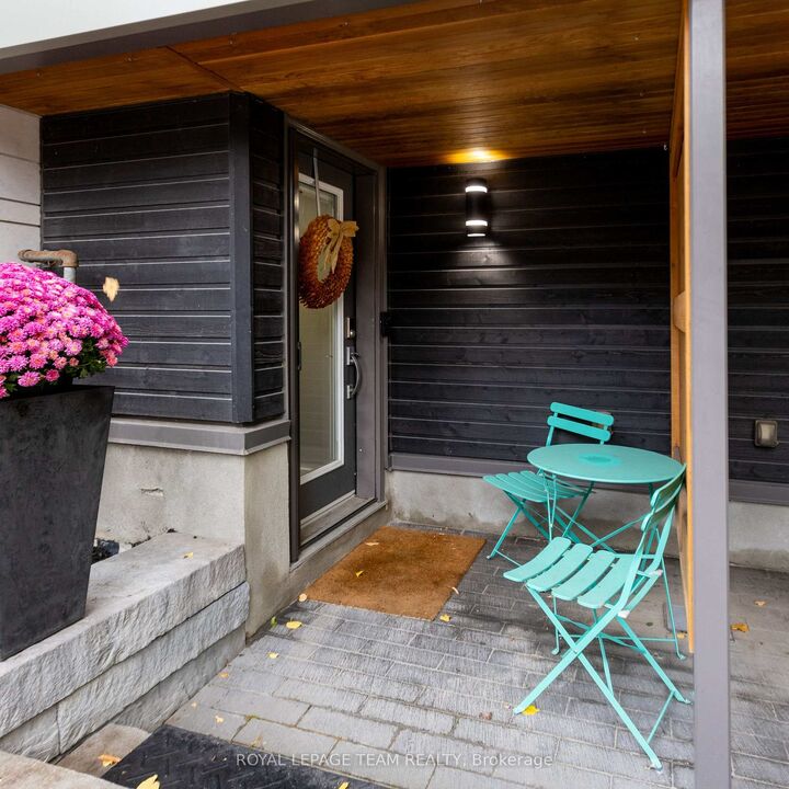 Property Photo:  110 Greenfield Avenue  ON K1S 5H7 