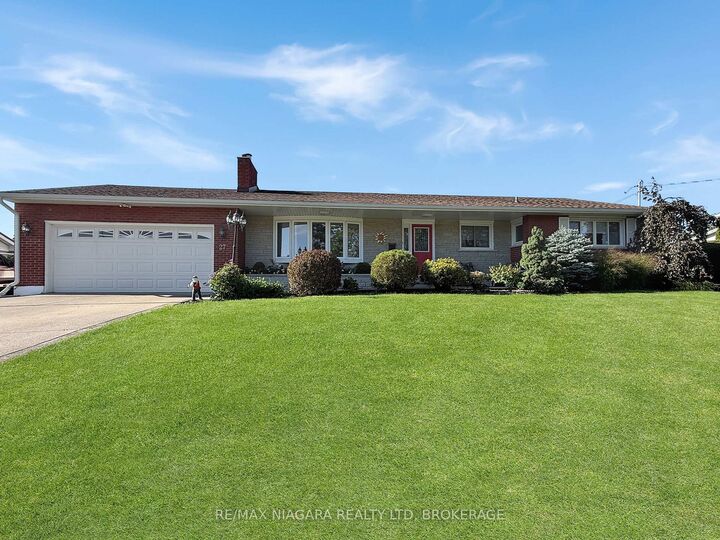 Property Photo:  27 Lindbergh Drive  ON L2A 2Z5 