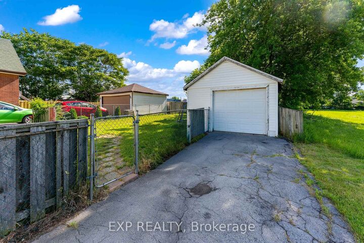 Property Photo:  5932 Carlton Avenue  ON L2G 5J5 