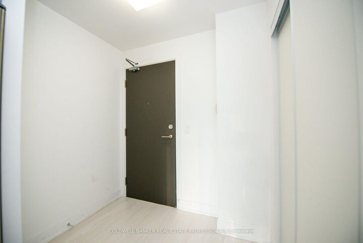Property Photo:  68 Merton Street W 413  ON M4S 1A1 