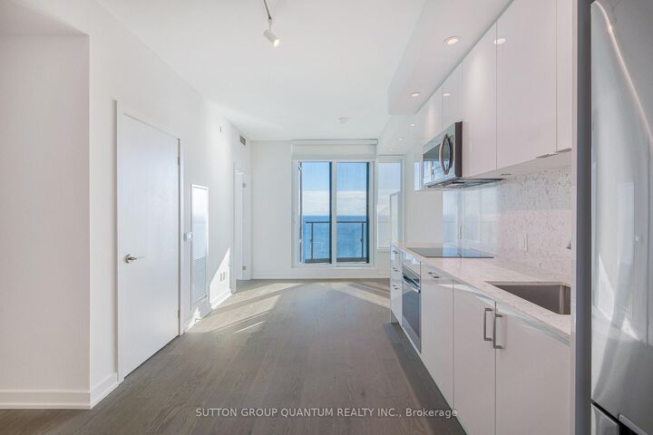 Property Photo:  1926 Lake Shore Boulevard W 3008  ON M6S 1A1 