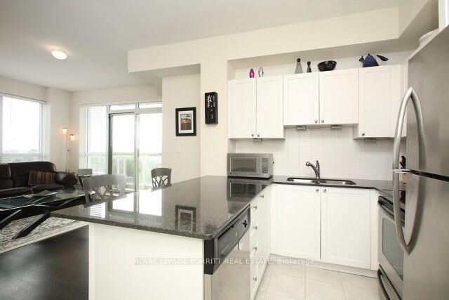 Property Photo: 3865 Lake Shore Boulevard W 1109 ON M8W 0A2