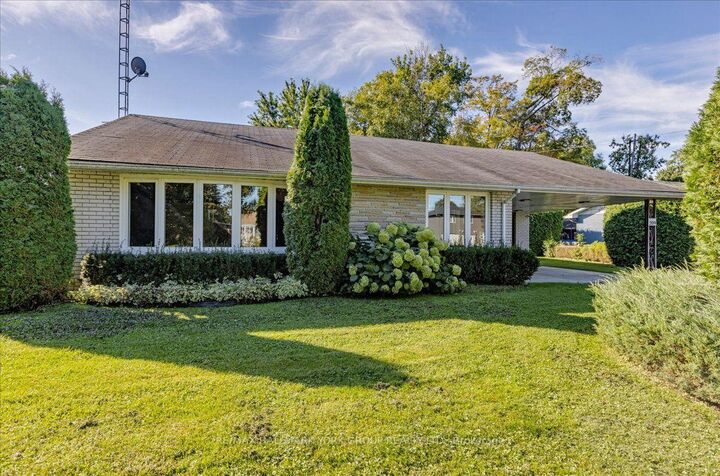 Property Photo:  209 South Channel Drive  ON L4P 2N4 