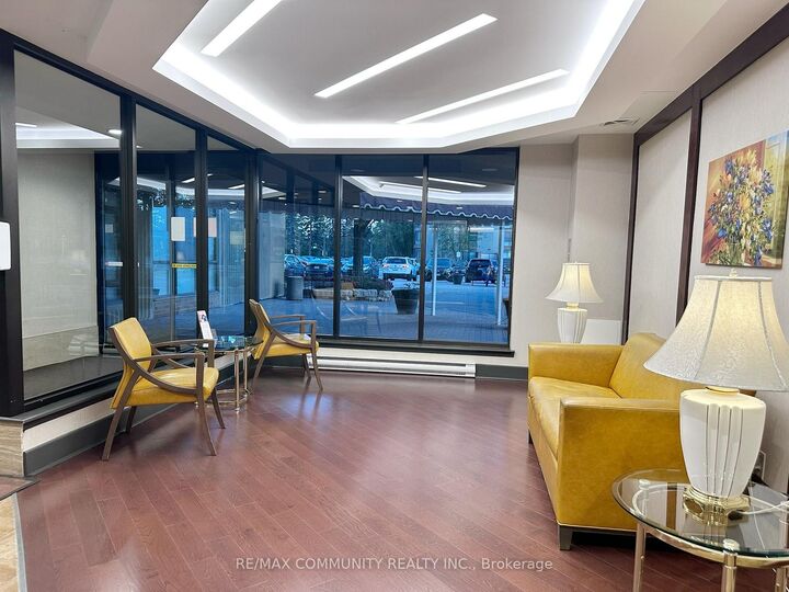Property Photo:  25 Bamburgh Circle 1133  ON M1W 3W2 