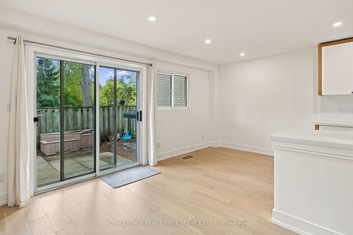 Property Photo:  400 Mississauga Valley Boulevard 53  ON L5A 3N6 