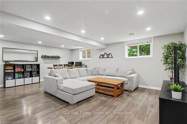 Property Photo:  484B Red Fox Road  ON N2K 2V8 