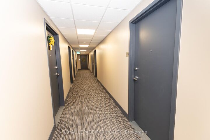 Property Photo:  310 Broadway Avenue 309  ON L9W 1L3 