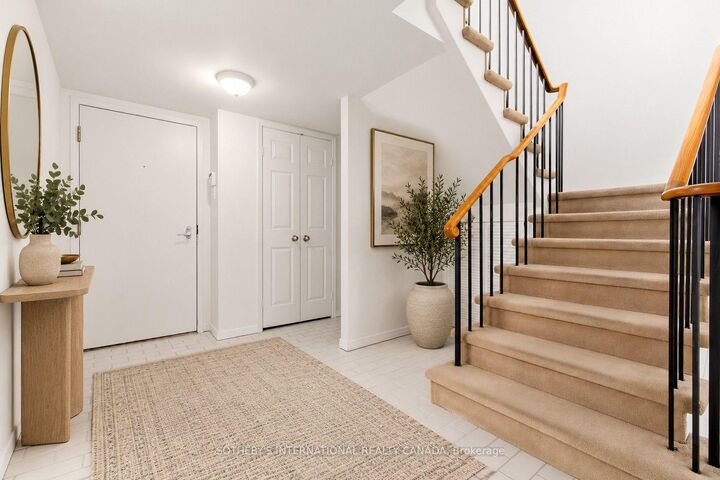 Property Photo:  360 Bloor Street E Ph6  ON M4W 3M3 