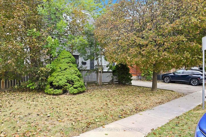 Property Photo:  24 Brucedale Avenue W  ON L9C 1C2 