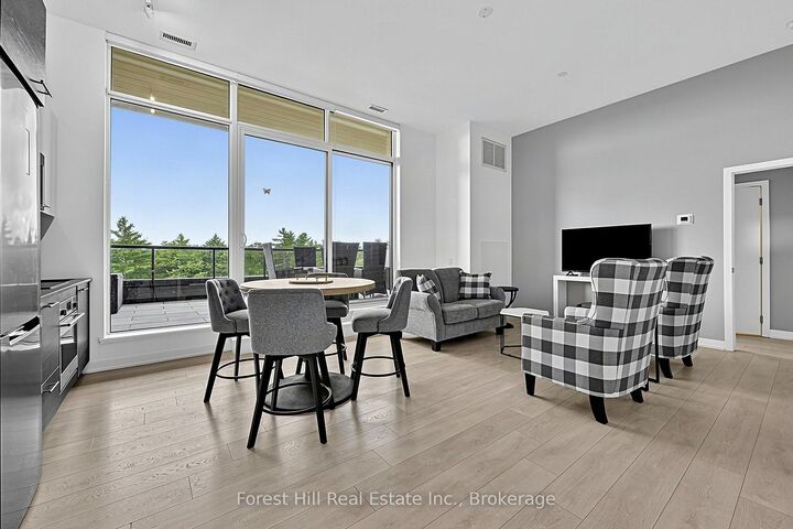 Property Photo: 120 Carrick Trail 502 ON P1P 0A6