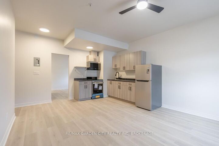 Property Photo:  54 Front Street S  ON L2V 1X1 