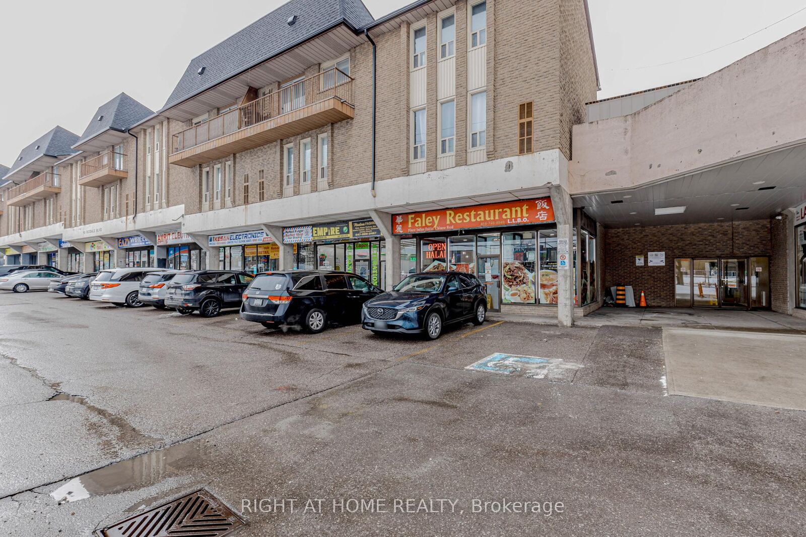 Property Photo:  40 Rexdale Boulevard 3  ON M9W 5Z3 