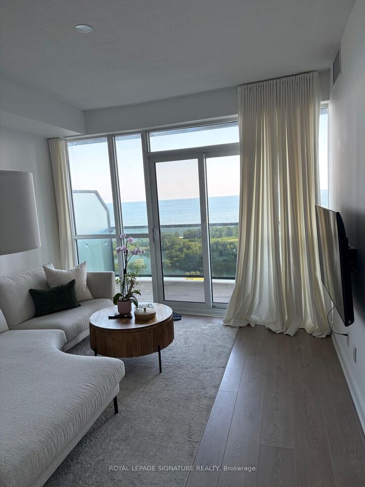 Photo de la propriété:  80 Marine Parade Drive 1905  ON M8V 0A3 