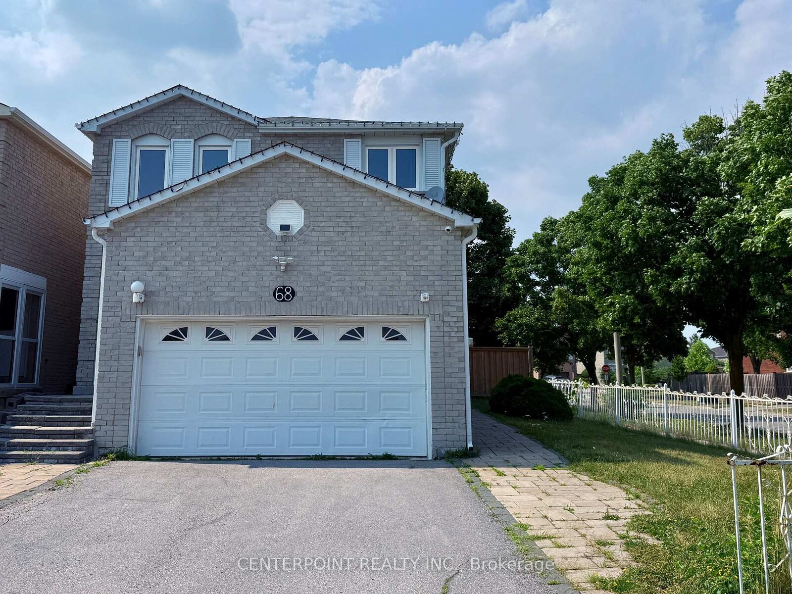 Property Photo:  68 Neeland Road Upper  ON L3S 1W7 