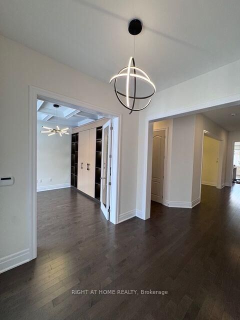 Property Photo:  21 Casavant Court  ON L6A 5A5 