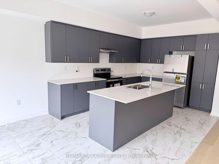 Property Photo:  89 Flan Boulevard  ON L9J 0E1 