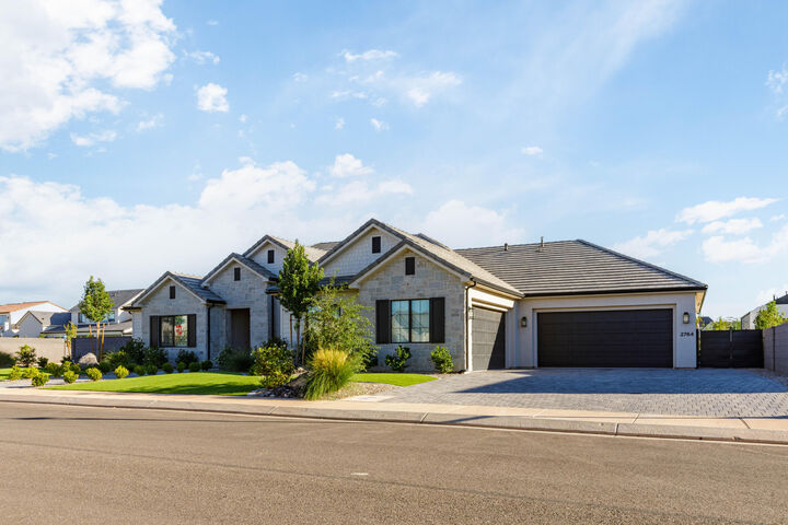 Property Photo: 2764 E Moorland Dr UT 84790