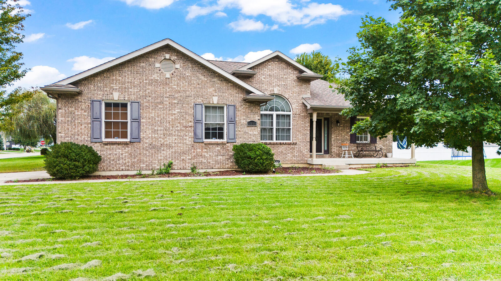 Property Photo:  1111 Arbor Lane  OH 45373 