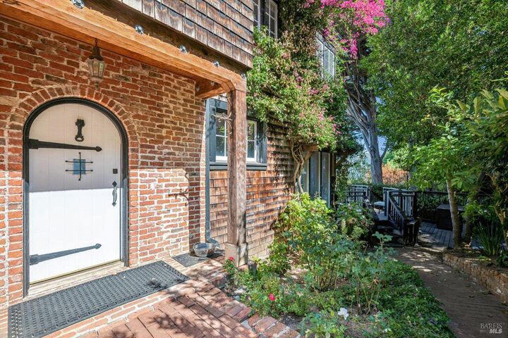 Property Photo:  157 Beach Road  CA 94920 