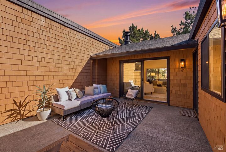 Property Photo:  7 Escalle Lane  CA 94939 