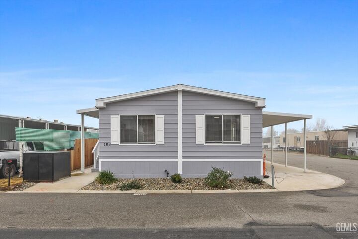 Property Photo:  103 Cedarwood Lane  CA 93308 