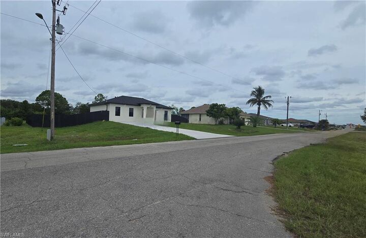 Property Photo: 368 Charwood Ave S FL 33974