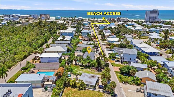 Property Photo: 240 Fairweather Ln FL 33931