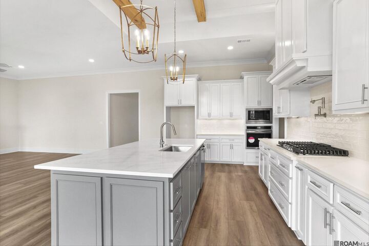 Property Photo: 4501 Camargue Avenue LA 70820