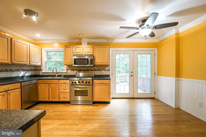 Property Photo:  7212 Hadlow Drive  VA 22152 