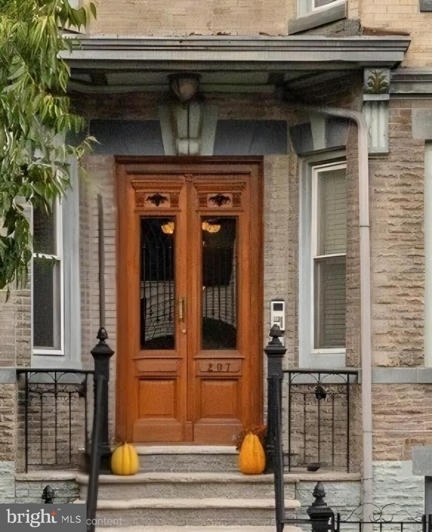Property Photo: 207 Ogden 2R NJ 07307